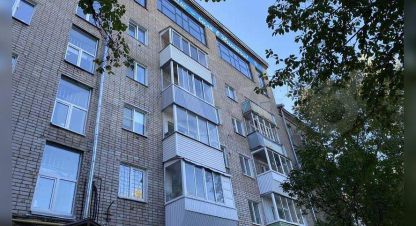 Купить квартиру 3-х комнатную, 54 кв. м. Фотография №1 Продам квартиру 3-х комнатную с общей площадью 54м2, 5/6 эт., на улице Карла Маркса, г. Ижевск, Удмуртия респ., Россия, агентство Джойнио. Фотография №1