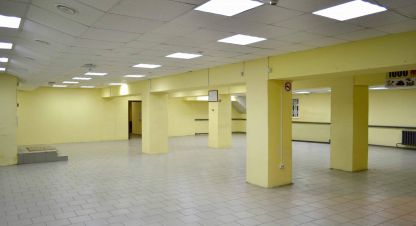Снять торговое помещение в г. П колывань. Фотография №2 Снять торговое помещение в г. П колывань. Фотография №2