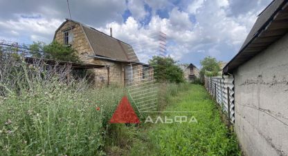Купить коттедж/дачу 2-х комнатную, 58.5 кв. м. Фотография №1 Продам коттедж/дачу 2-х комнатную с общей площадью 58.5м2, на улице Советская, г. Спк заводское, Крым авт. респ., Россия, агентство Альфа Недвижимость. Фотография №1
