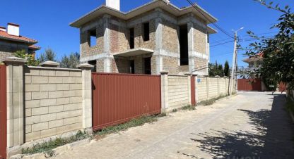 Купить дом 5-ти комнатную, 379.3 кв. м. Фотография №1 Продам дом 5-ти комнатный с общей площадью 379.3м2, на улице Набережная андрея первозванного, Гагаринский муниципальный окр район, г. Севастополь, Крым авт. респ., Россия, агентство Центр продаж НОВОСТРОЙКИ. Фотография №1