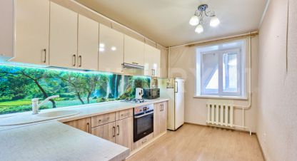 Купить квартиру 3-х комнатную, 63.1 кв. м. Фотография №1 Продам квартиру 3-х комнатную с общей площадью 63.1м2, 4/9 эт., на улице Добролюбова, г. Пермь, Пермский край, Россия, агентство CENTURY 21 Россия. Фотография №1