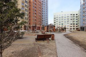 Продам квартиру 3-х комнатную с общей площадью 62м2, 13/17 эт., на улице Герцена ул  3, г. Южный рп, Алтайский край, Россия, агентство CENTURY 21 Россия