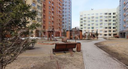 Продам квартиру 3-х комнатную с общей площадью 62м2, 13/17 эт., на улице Герцена ул  3, г. Южный рп, Алтайский край, Россия, агентство CENTURY 21 Россия. Фотография №1