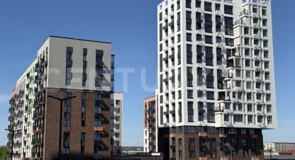 Продам квартиру 2-х комнатную с общей площадью 37.3м2, 4/9 эт., на улице Дзержинского ул  к 2 строение, г. Пермь, Пермский край, Россия, агентство CENTURY 21 Россия. Фотография №1