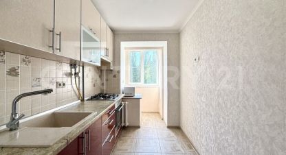 Продам квартиру 1 комнатную с общей площадью 30.1м2, 5/9 эт., на улице Хузангая ул  34, г. Чебоксары, Чувашия респ., Россия, агентство CENTURY 21 Россия. Фотография №1