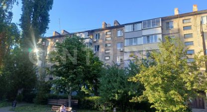 Продам квартиру 3-х комнатную с общей площадью 47м2, 5/5 эт., на улице Им  чапаева ул, г. Липецк, Липецкая обл., Россия, агентство CENTURY 21 Россия. Фотография №1