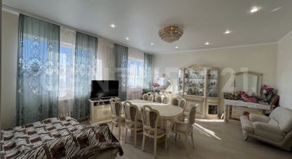 Продам дом 1 комнатный с общей площадью 290м2, на улице Михаила кольцова, г. Липецк, Липецкая обл., Россия, агентство CENTURY 21 Россия. Фотография №1
