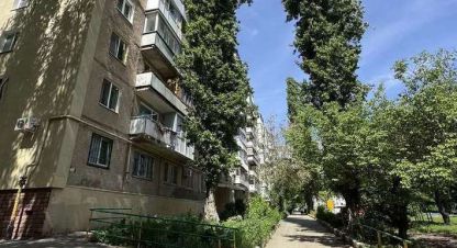 Продам квартиру 2-х комнатную с общей площадью 54м2, 6/9 эт., на улице Рахова, Октябрьский район, г. Саратов, Саратовская обл., Россия, агентство АН Империя. Фотография №1