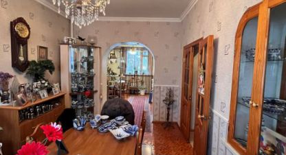 Купить дом 5-ти комнатную, 250 кв. м., Россия, г. Курск. Фотография №9