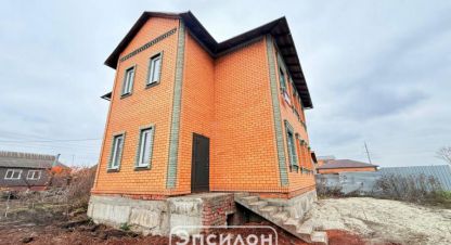 Продам дом 7-ти комнатный с общей площадью 211.4м2, на улице Кожевенная 3-я ул, Железнодорожный район, г. Курск, Курская обл., Россия, агентство Эпсилон - недвижимость. Фотография №1