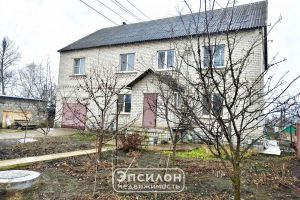 Продам коттедж/дачу 7-ти комнатную с общей площадью 287м2, на улице Средний 2-й пер, Железнодорожный район, г. Курск, Курская обл., Россия, агентство Эпсилон - недвижимость Продам коттедж/дачу 7-ти комнатную с общей площадью 287м2, на улице Средний 2-й пер, Железнодорожный район, г. Курск, Курская обл., Россия, агентство Эпсилон - недвижимость