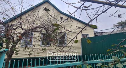 Купить дом 4-х комнатную, 65 кв. м. Фотография №1 Продам дом 4-х комнатный с общей площадью 65м2, на улице Степной 12-й пер, Сеймский район, г. Курск, Курская обл., Россия, агентство Эпсилон - недвижимость. Фотография №1