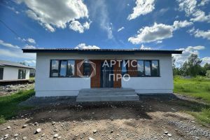 Продам дом 4-х комнатный с общей площадью 107м2, на улице 12-й кианитовый проезд, г. Екатеринбург, Свердловская обл., Россия, агентство Артис Про Продам дом 4-х комнатный с общей площадью 107м2, на улице 12-й кианитовый проезд, г. Екатеринбург, Свердловская обл., Россия, агентство Артис Про