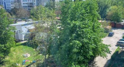 Купить квартиру 2-х комнатную, 54.5 кв. м. Фотография №1 Продам квартиру 2-х комнатную с общей площадью 54.5м2, 5/9 эт., на улице Олеся гончара вул, Шевченковский (октябрьский) район, г. Полтава , Полтавская обл., Украина, агентство АН Галерея недвижимости. Фотография №1