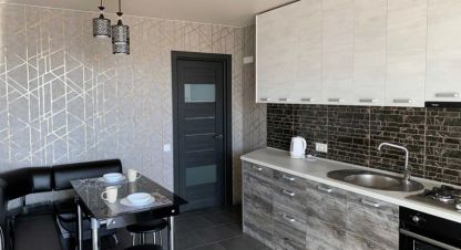 Купить квартиру 1 комнатную, 48 кв. м. Фотография №1 Продам квартиру 1 комнатную с общей площадью 48м2, 6/10 эт., на улице Ляхова ул, Шевченковский (октябрьский) район, г. Полтава , Полтавская обл., Украина, агентство АН Галерея недвижимости. Фотография №1